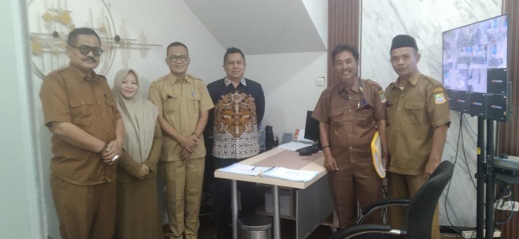 Menghadap ke BJB Cabang Ckr.jpg
